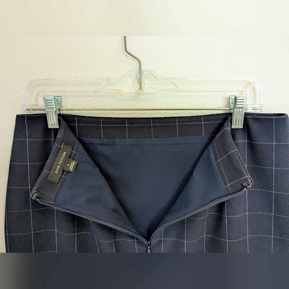 Ann Taylor Plaid Pencil Skirt - Picture 3 of 3